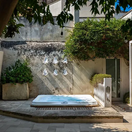 Mantatelure' By Perle Di Puglia Villa