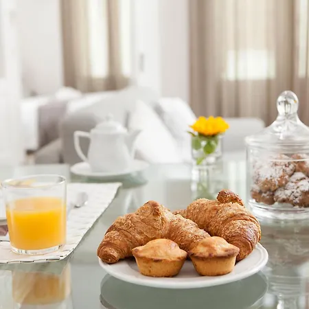 Villa Mantatelure' By Perle Di Puglia