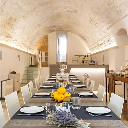 Villa Mantatelure' By Perle Di Puglia